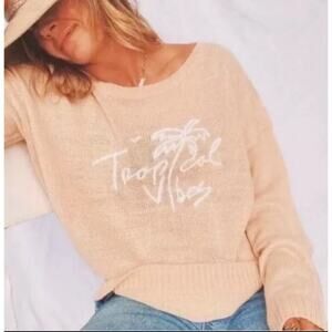 Beachly X GOLDFISH KISS Tropical Vibes Sweater NEW Size Large Peachy Pink Palm